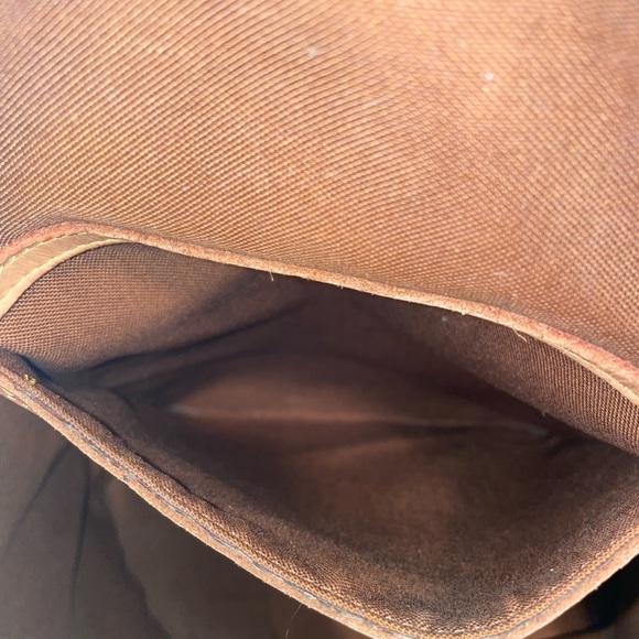 Louis Vuitton Montsouris MM Backpack - Picture 7 of 14